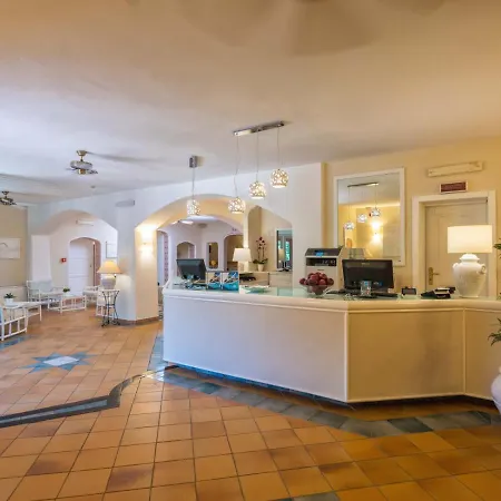 Hotel Rocce Sarde 4*