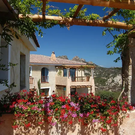 Hotel Rocce Sarde 4*