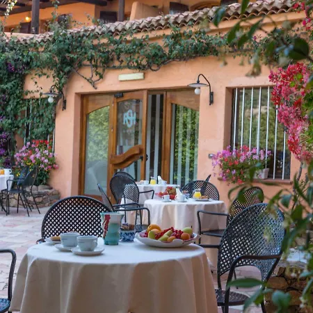 Rocce Sarde Hotel San Pantaleo